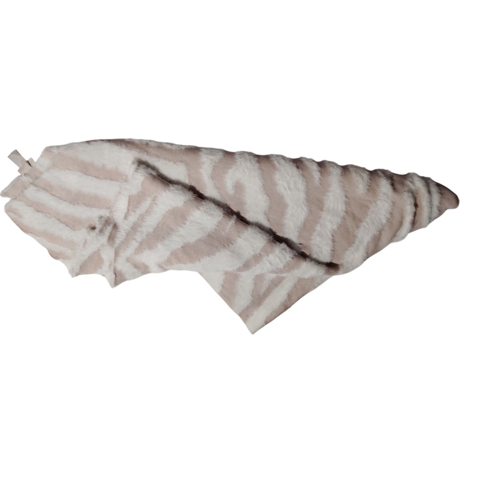 Soft Surroundings Zebra Faux Fur Knit Throw Blanket Cream Beige 50x70 68881‎ - Picture 2 of 6